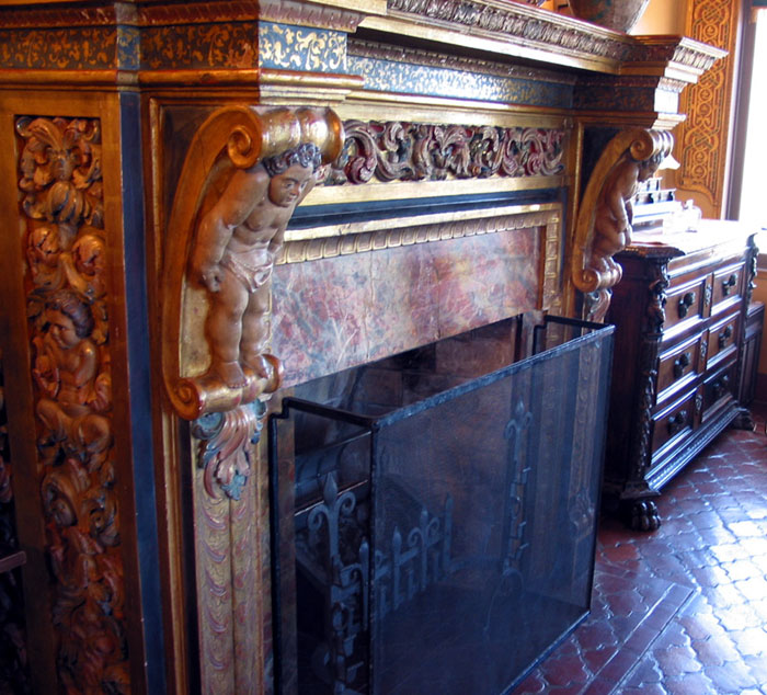 hearst_castle_fireplace